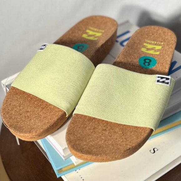 NWT Billabong Kiwi Green Stretchy Slides - Size 8 - Picture 1 of 7